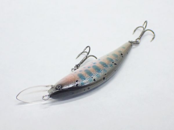 R7クリームヤマメ