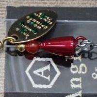 メタリックレッド
