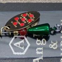 メタリックグリーン