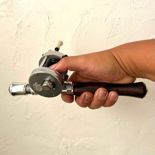 リールシート:シルバーポリッシュ