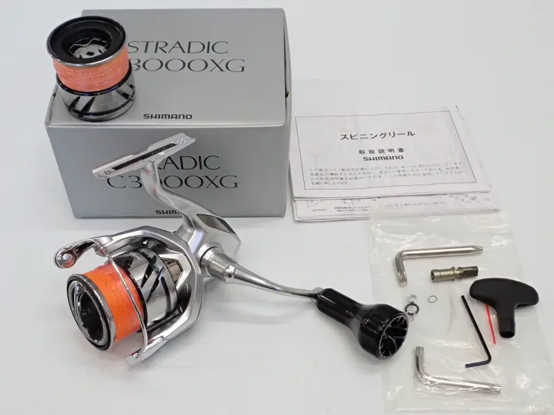 【シマノ】 23 ストラデック C3000XG 替えスプールつき 中古