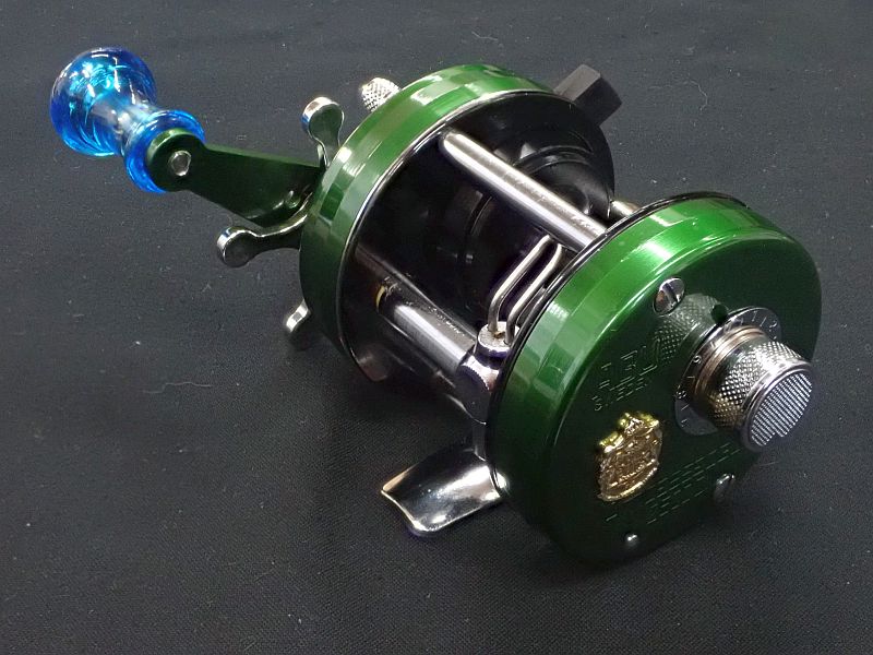 【アブガルシア】 アンバサダー 2500CI グリーン 060006 ハンドル改 エンブレム薄め 中古