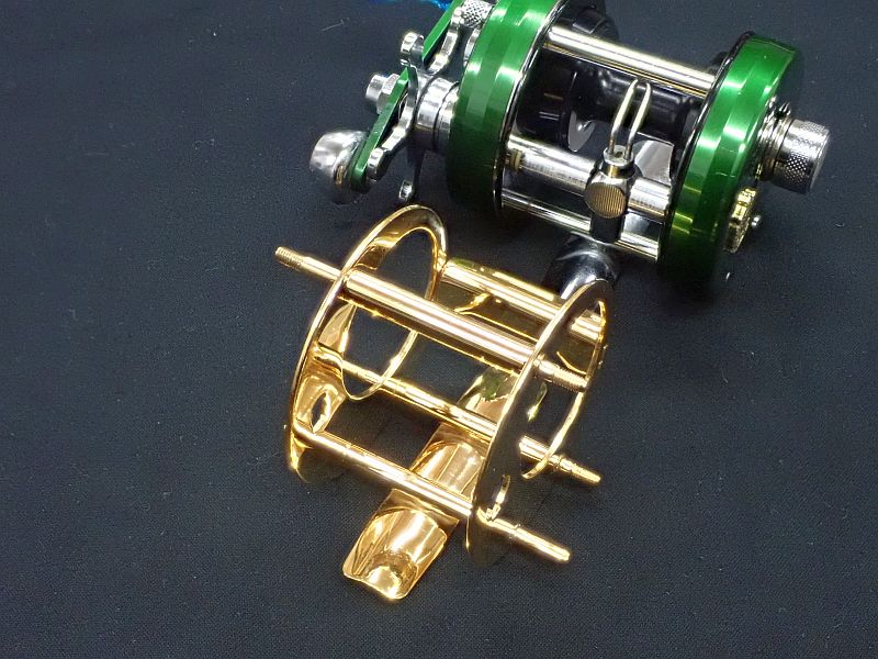 【アブガルシア】 アンバサダー2500CDL用 フレーム 曇り少な目 中古